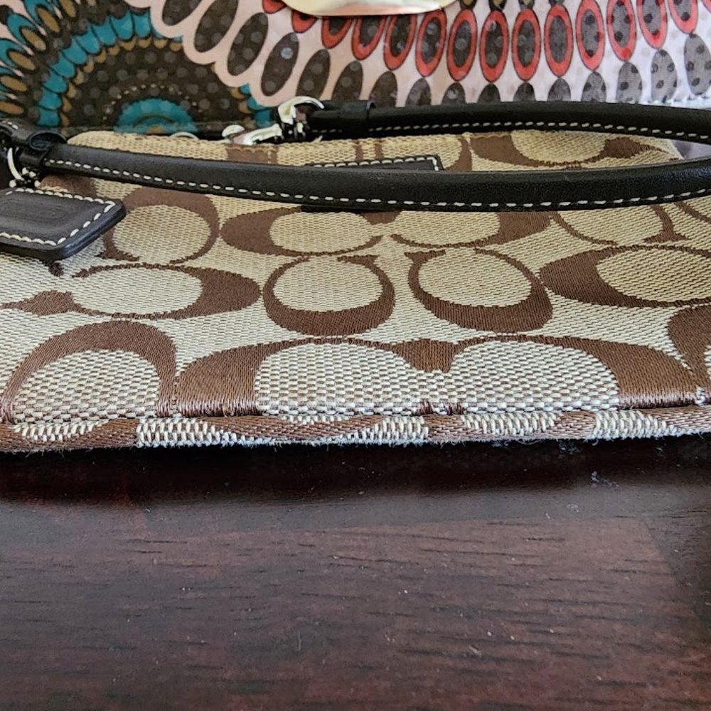 Coach Wristlet - Picture 5 of 12